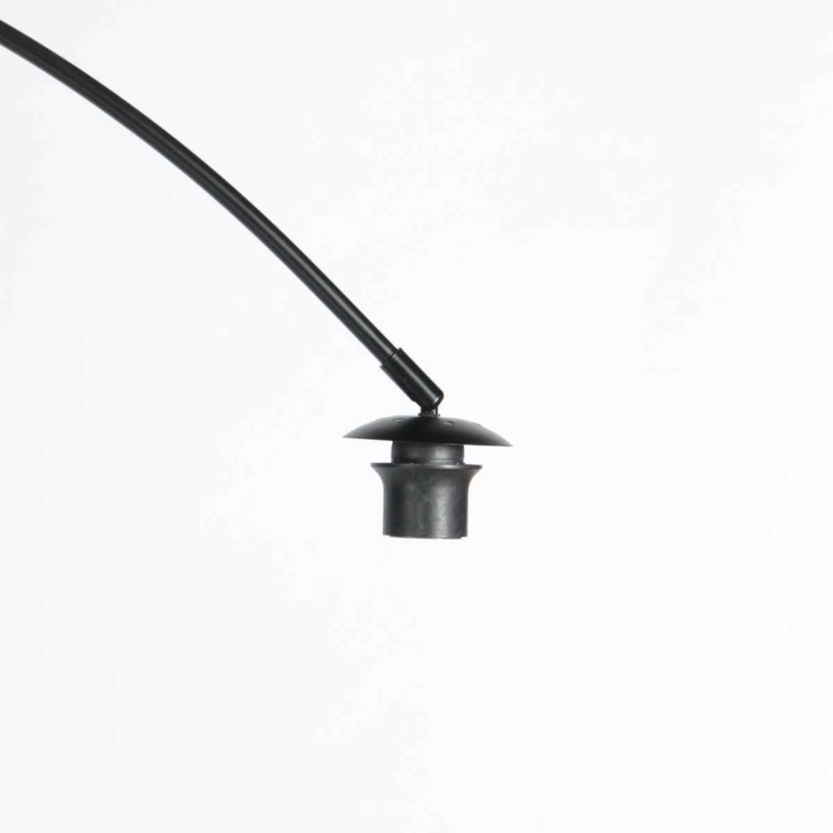 Zwarte vloerlamp Curve 4272ZW met een witte kap - Afbeelding 6
